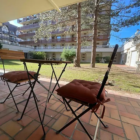 Le Loft Bleu - Les Petites Planches Apartment *